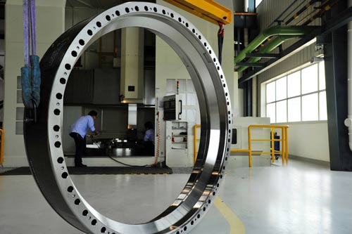鐵姆肯湘潭工廠交付首批超大型風電軸承，助力中國風電產業發展